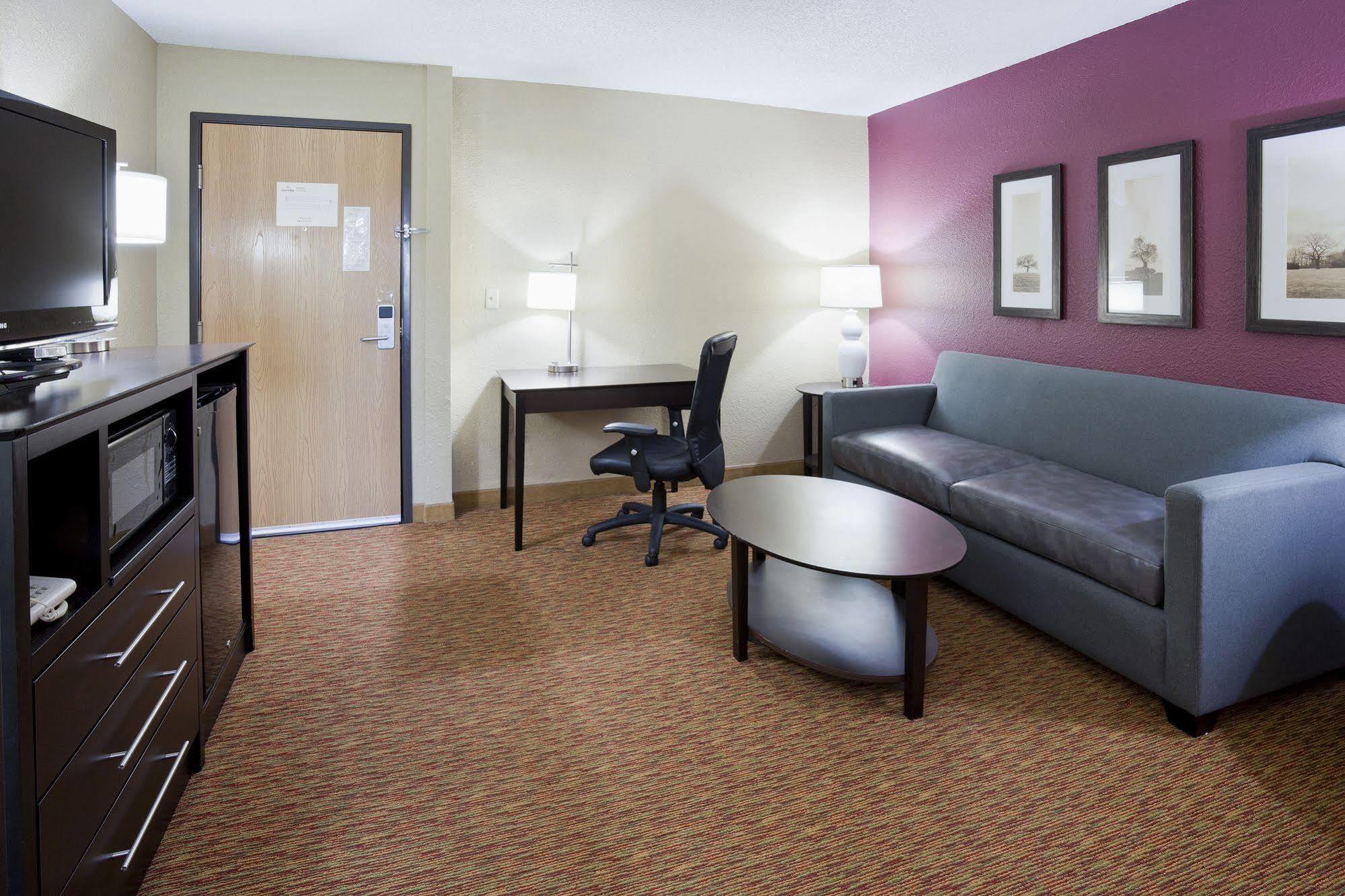 Americinn By Wyndham Osceola Экстерьер фото